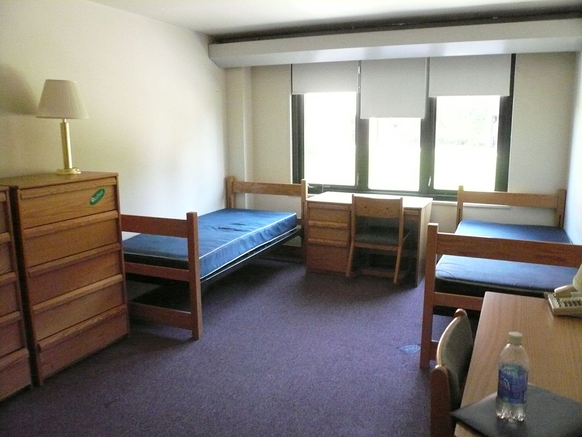 1200px-loyolamd_dorm